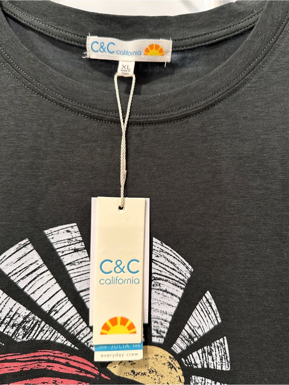 C&C California Julia Tee XL NWT Charcoal Black Graphic Sunset Crew Neck T-Shirt - Picture 3 of 12